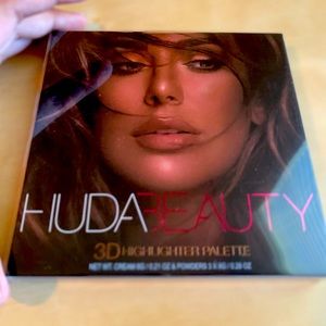Huda Beauty 3D Highlighter Palette - Bronze Sands